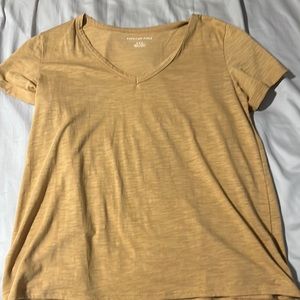 V-neck, American Eagle T-shirt